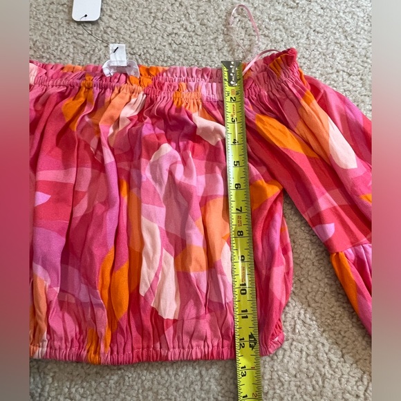 NWT Olia Off The Shoulder Peasant Crop Top Shirt Size Small Bright Pink Orange - Picture 10 of 10